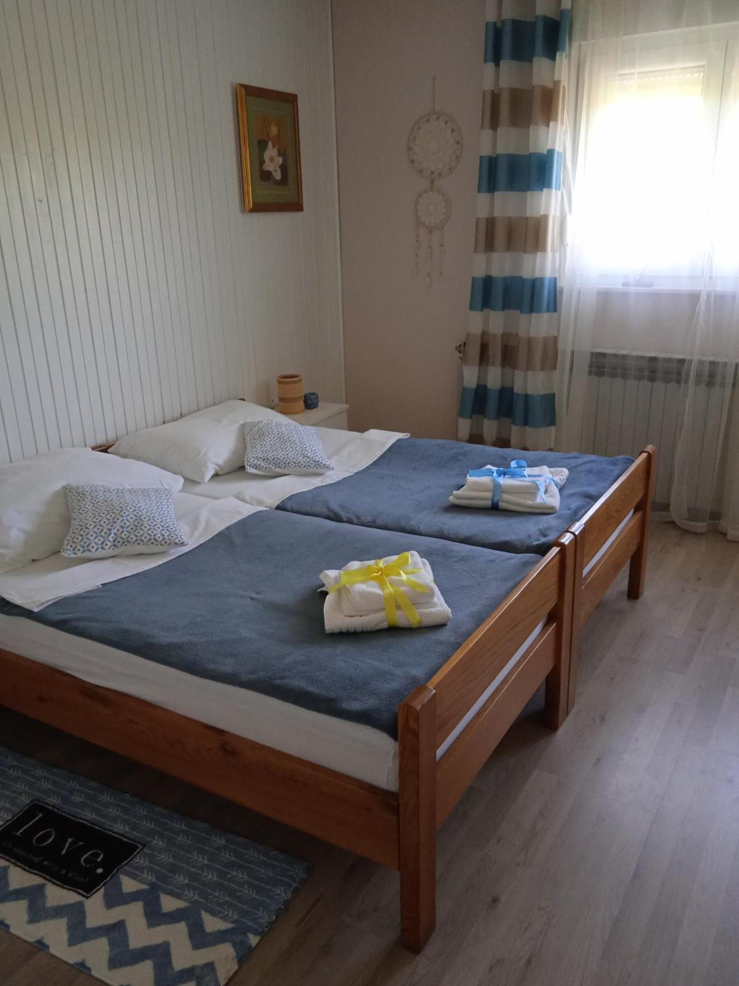 Studio Luna Appartement Karlovac Luaran gambar